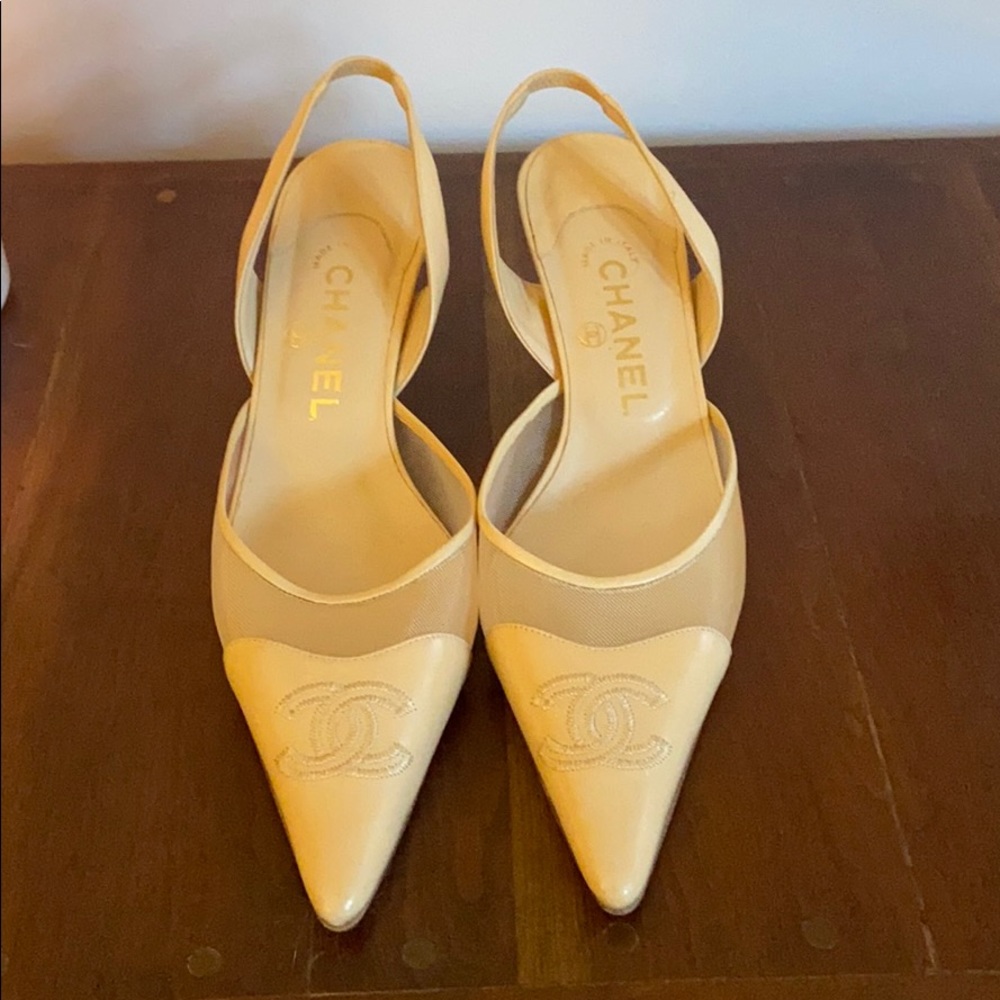 Chanel point toe kitten heels
